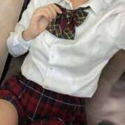 ヒメ日記 2025/11/06 17:59 投稿 いおり パンチラJK