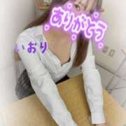 ヒメ日記 2025/11/19 12:23 投稿 いおり パンチラJK