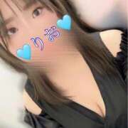 りお 嬉しいっ🐈‍⬛💙 ノーブラで誘惑する奥さん谷九・日本橋