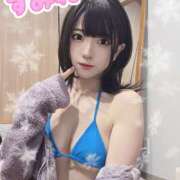 ヒメ日記 2025/12/23 02:19 投稿 すみれ プールサイド