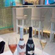 ゆみ シャンパン飲ませてー♡ MiliM
