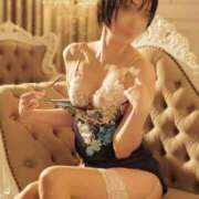 ヒメ日記 2025/11/06 21:19 投稿 えいみ お姉さんセレブR38