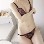 ひとみ こんばんはあ ピーチパイ