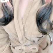 ヒメ日記 2025/11/10 18:29 投稿 れな 白い巨乳