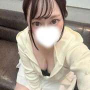 ヒメ日記 2026/06/15 16:39 投稿 れな 白い巨乳