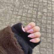 乙葉りさ 春ネイル🩷 デリス新宿