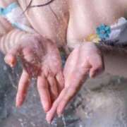 ヒメ日記 2025/12/25 11:59 投稿 うい　小柄な巨乳若妻 CELEB FACE NAKASU