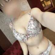 ヒメ日記 2026/08/01 01:49 投稿 うい　小柄な巨乳若妻 CELEB FACE NAKASU