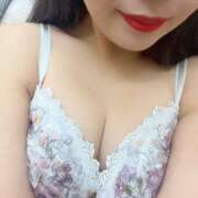 綾瀬　れんか 出勤なう！！ ノーパンパンスト スケベなOL梅田・兎我野店