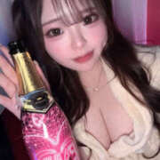 しゅうか 今月ラスト出勤で2本も🥹🍾✴︎ .。 PINK ROOM（ピンクルーム）