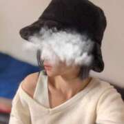 カスミ おはようございます♡ On a best（オンナベスト）