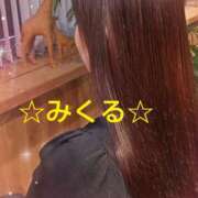 未来 次の出勤が決まりましたー( *>ω<*)/ ミセスハンドセラピー