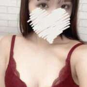 れみ 🐈‍⬛🌙 白い巨乳