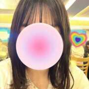 チャーミー 髪染めたの、最初に見にくるの誰かな？？☺️ ドMな奥さん 日本橋店