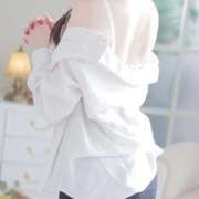 月城みれい 出社🥰1枠のみ空き💌 e女商事 池袋店