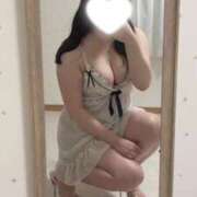 みるく 10/21 出勤するか迷ってます🌀🌀 ぽっちゃり巨乳素人専門店ぷにめろ八王子店
