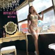 ヒメ日記 2025/11/18 10:22 投稿 みらん　圧倒的に輝く超逸材美女 ROYAL FACE