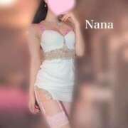 なな　透明感抜群の清楚美女 🈳9:40〜 ROYAL FACE