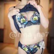 ヒメ日記 2025/12/29 17:42 投稿 りな　天真爛漫な小顔美女 ROYAL FACE