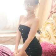 りな　天真爛漫な小顔美女 出勤しました～ ROYAL FACE