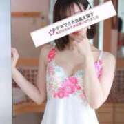 りな　天真爛漫な小顔美女 出勤しました😻 ROYAL FACE