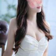 ヒメ日記 2025/11/07 13:14 投稿 ひな　優雅で気品溢れる美女 ROYAL FACE