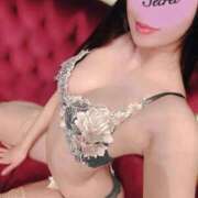 ヒメ日記 2025/11/30 09:04 投稿 ひな　優雅で気品溢れる美女 ROYAL FACE