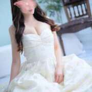 ヒメ日記 2025/12/07 18:02 投稿 ひな　優雅で気品溢れる美女 ROYAL FACE