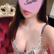 ヒメ日記 2025/12/23 13:52 投稿 ひな　優雅で気品溢れる美女 ROYAL FACE