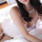 ヒメ日記 2025/12/27 08:52 投稿 ひな　優雅で気品溢れる美女 ROYAL FACE