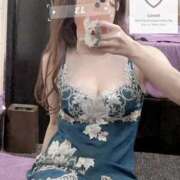 ヒメ日記 2025/11/26 09:02 投稿 える　心奪われる上品な美女 ROYAL FACE