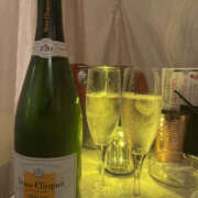 ひめ 昨日のお礼🥂初めての白！🍾 NEW　KAWAII(ニューカワイイ）