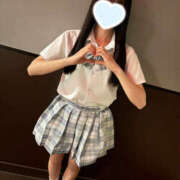 みに 制服似合う？♡ 池袋派遣リフレ みんどる