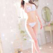 ヒメ日記 2025/12/03 13:42 投稿 三上れいか 全裸美女からのカゲキな誘惑