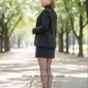 真奈（まな） 出勤日変更のお知らせ☘️ 不倫快感