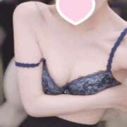 なな おはよー🥱 金の玉クラブ池袋～密着睾丸マッサージ～