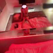 ゆなち超越天然G乳AV女優 次の投稿ビキニの下見えます📣マイガール限定 風神会館新宿店