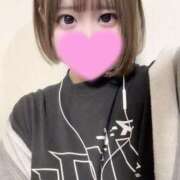 ゆり 明日も朝からよろしくお願いします😊 白い巨乳