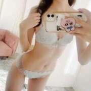 ヒメ日記 2025/12/03 13:06 投稿 みる E+アイドルスクール池袋店