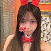 ゆな 🩷どっちが好き？ TOKYO BUNNYS CLUB