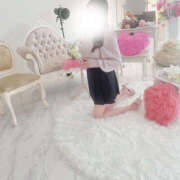 えりな 明日19時からです🤍 ハピネス東京