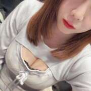 ひなの 髪色 eroina