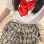 まみ 📣 コスプレ痴漢電車