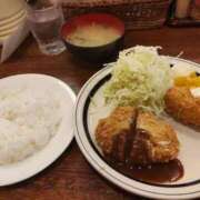 柴崎優美(しばさきゆみ) お味噌汁も出る洋食屋さんは最高。 東京ヒストリー　秘密の約束