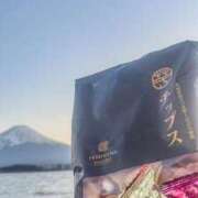 ゆうき 今日は富士山の日🗻 厚木人妻城