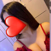 ねね お店に出勤中です💭💖✨ VIVIDCREW 梅田堂山店