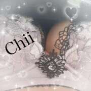 白川 ちい 下から La elf（ラ・エルフ）