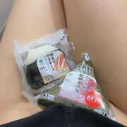可愛もえか 🍙おなかすいた🍙 全裸美女からのカゲキな誘惑