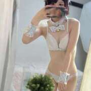 せいら 【無修正】全身🫧 E+アイドルスクール新宿・歌舞伎町店