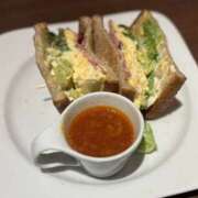 兎々／とと 出勤しました‎🤍 大宮人妻セレブリティ（ユメオト）